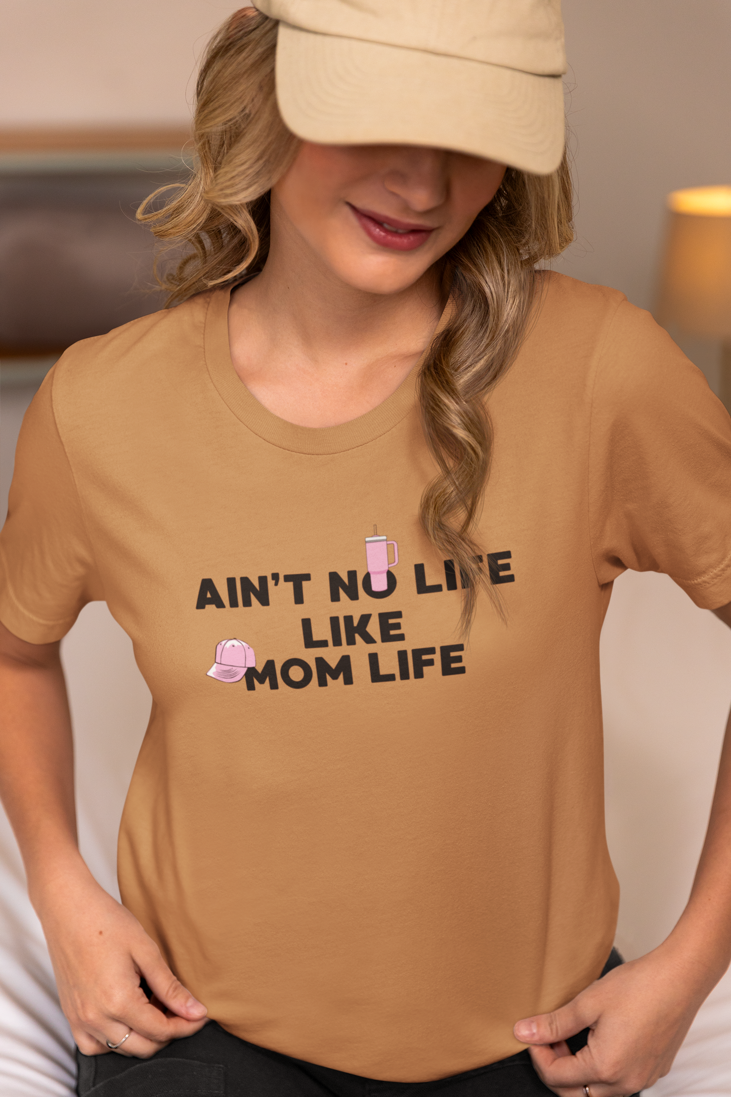 Ain’t No Life Like Mom Life - Funny Oversized Shirt for Mothers with Coffee & Cap Icons