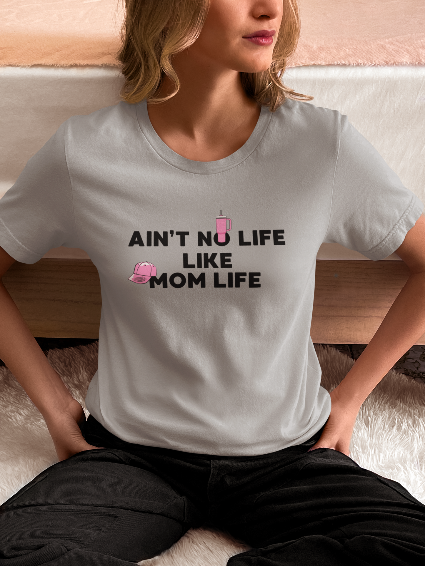 Ain’t No Life Like Mom Life - Funny Oversized Shirt for Mothers with Coffee & Cap Icons